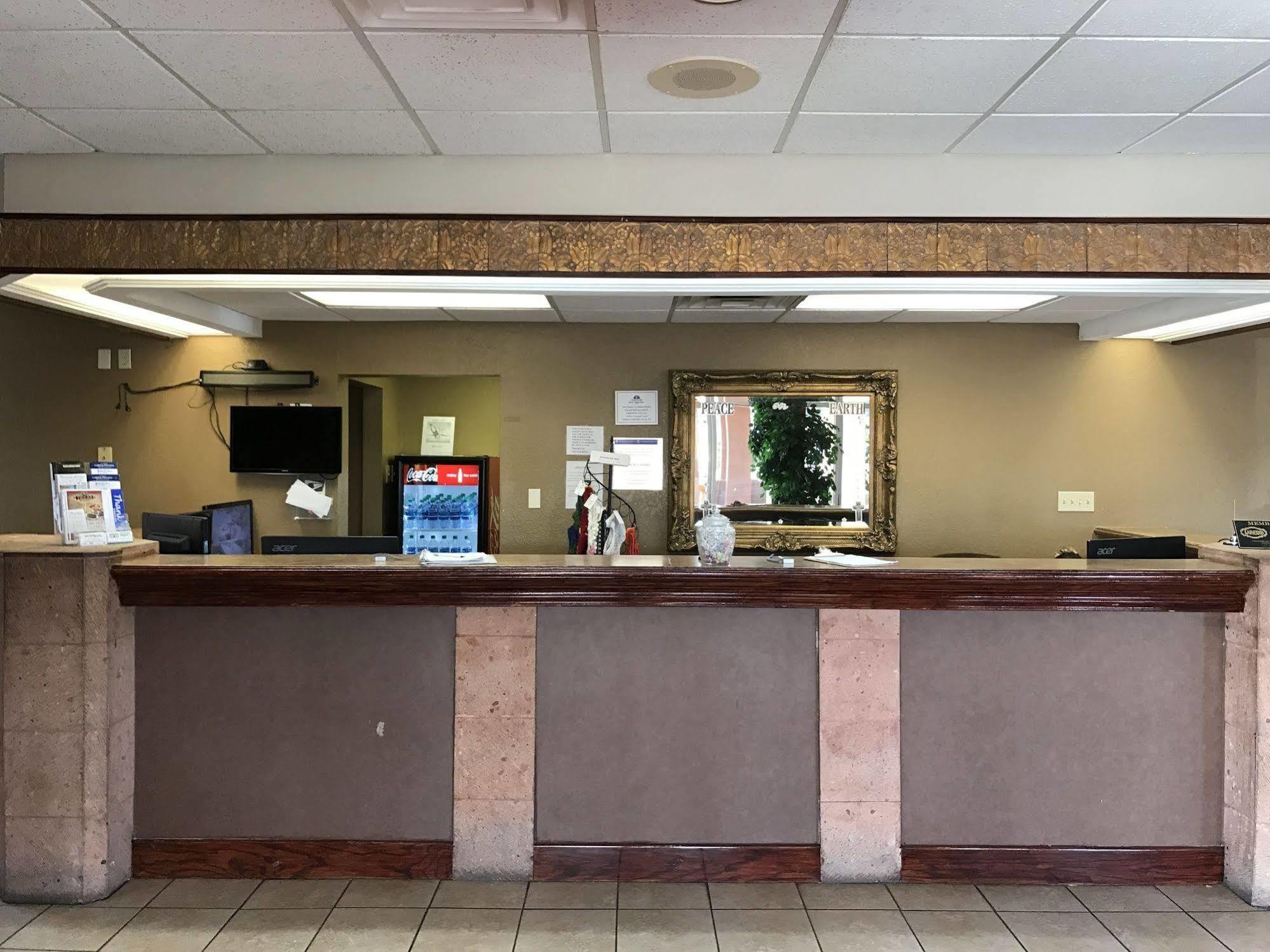 Americas Best Value Inn Laredo Exterior foto